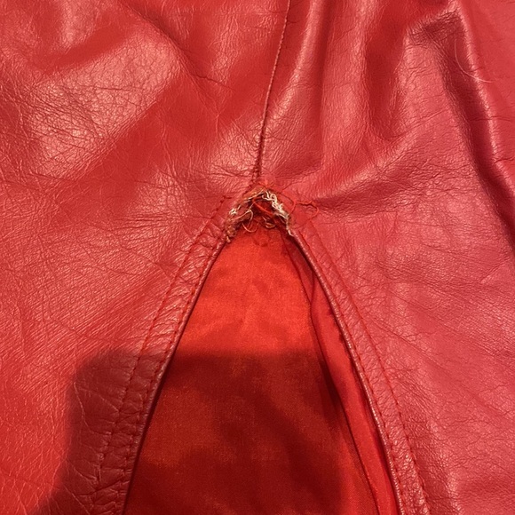 Vintage Red Leather Pencil Skirt, Size 9/10 - Picture 5 of 6